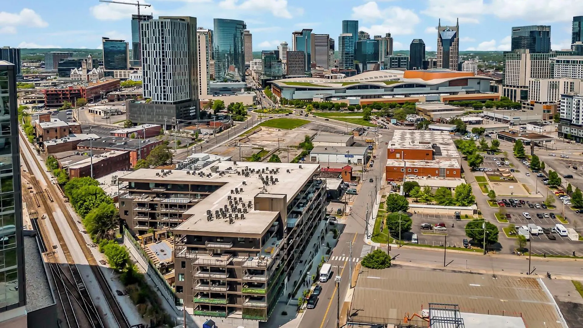 Laylas Nashville Retreat With Pool Walk To Broadway 度假居