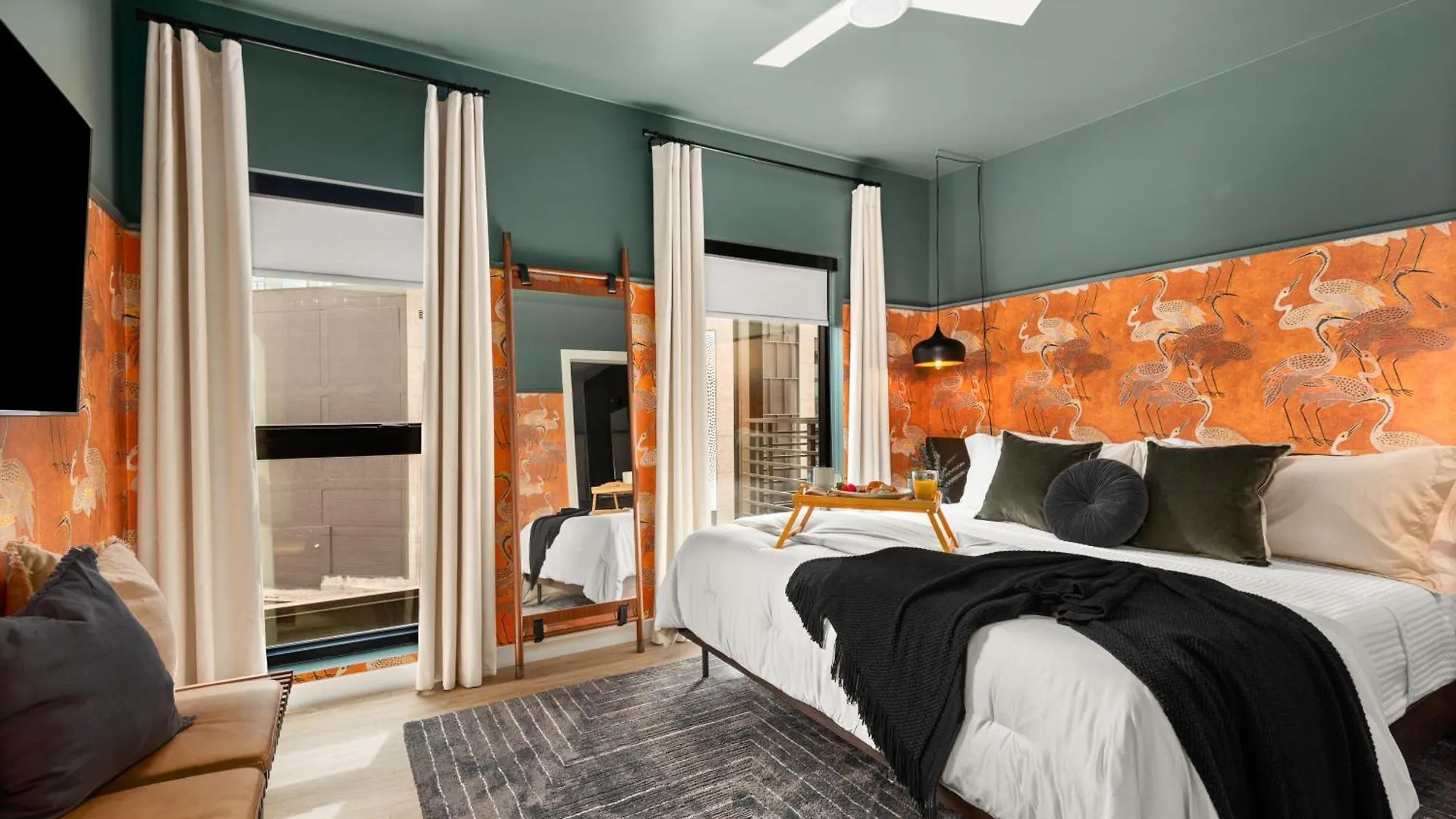 Laylas Nashville Retreat With Pool Walk To Broadway Feriehus
